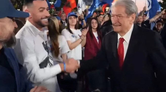 ‘Sepse e ardhmja nuk pret’ Stresi i futet politikës…