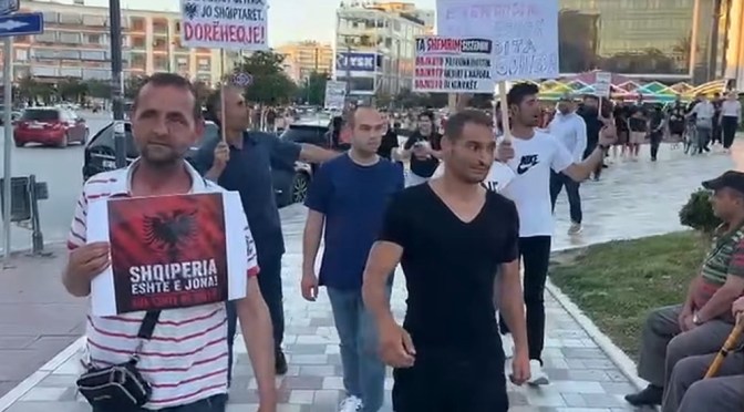 Per Zvernecin ngrihet edhe Fieri në protestë ,nesër Korça(Video)