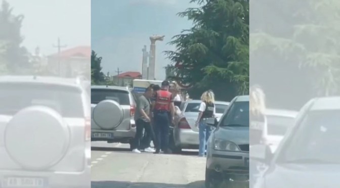 Korçë/ Lëvizte me pistolete në makinë, arrestohet 59-vjeçari…