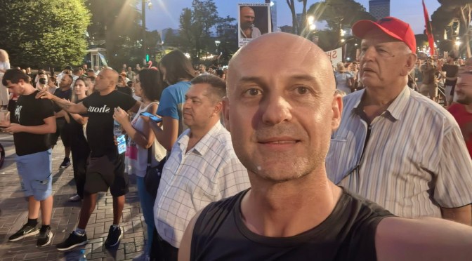 Gjeka: “Berisha të qëndrojë larg protestës qytetare, Shqipëria ka njerëz më të mirë se Rama e Saliu