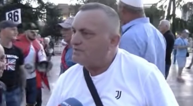Shpërthen protestuesi në ditën e 86-të: “Ps-Pd janë bashkë, t’i zhdukim!”