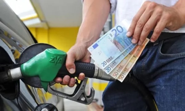 Nafta “fluturon” në 219 lekë/ Shqipëria 41% më shumë se Maqedonia e Veriut&nbsp;