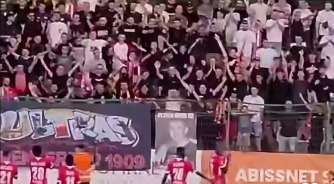 Në stadium u nderua kujtimi i tij/ Mamaja e Joan Zukos: “Joani do të jetë gjithmonë pjesë e familjes bardhekuqe”