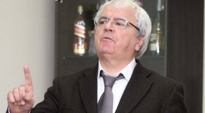 Duhet ta lësh të dashurën të shkojë me tjetër”/ Spartak Ngjela habit me “kurën” ndaj xhelozisë