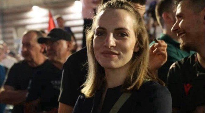 Sulmi ndaj faqeve që publikojnë protestën/ Koçeku: “Mbi 200 llogari Instagrami u mbyllën, e kam raportuar në BE”