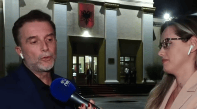 Erion Braçe në udhëkryq/ Çfarë humbet nëse voton pro dhe çfarë nëse voton kundër?
