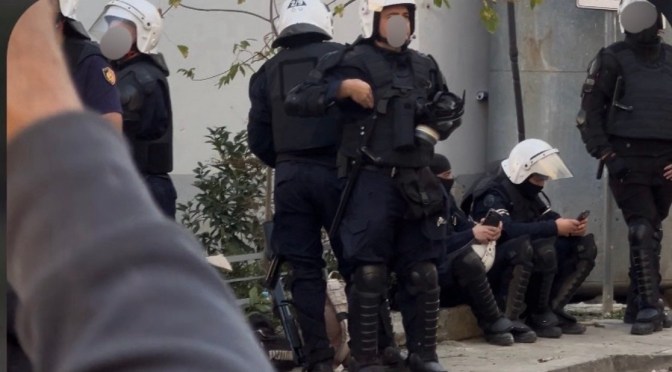 97 akademikë shqiptarë nga 20 shtete në krah të studentëve, kërkojnë hetim të pavarur për policinë